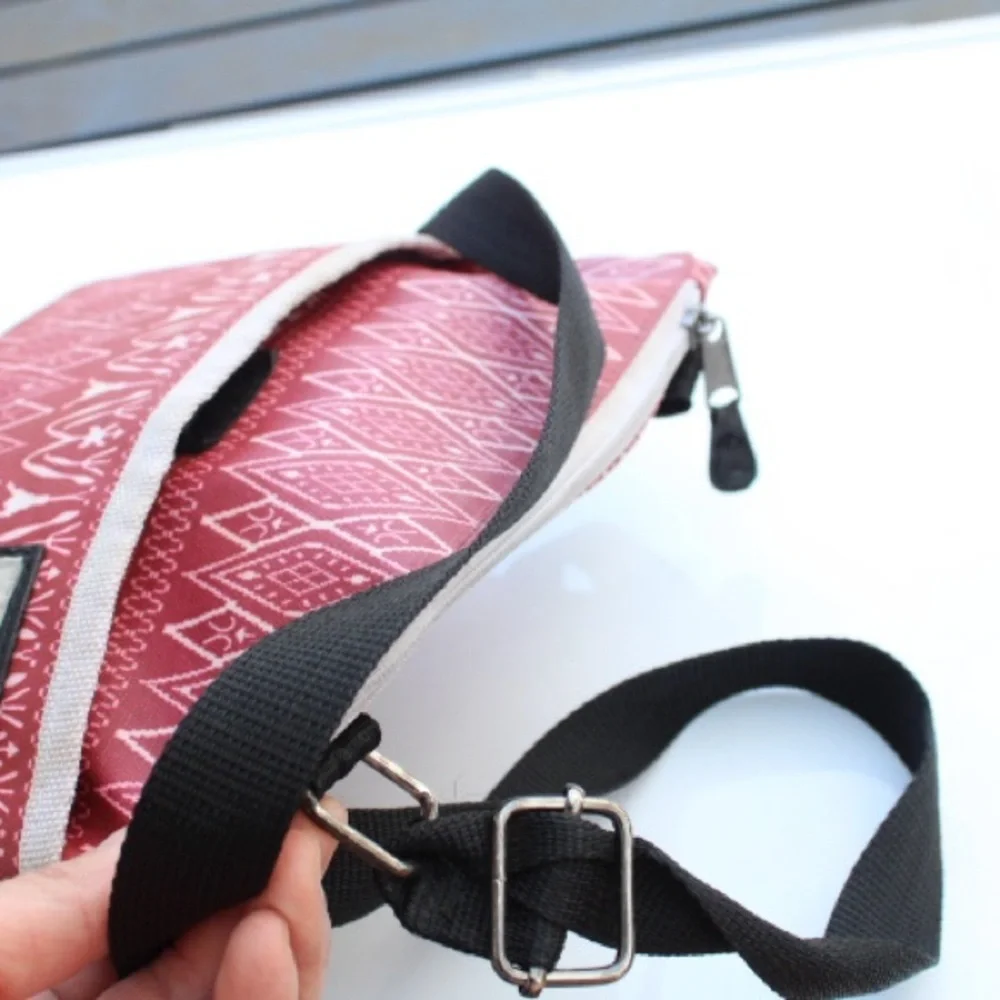 Kavu cross body bag Genuine Leather